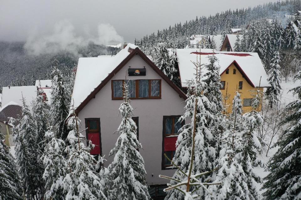 Altitude Guest House Ranca Buitenkant foto