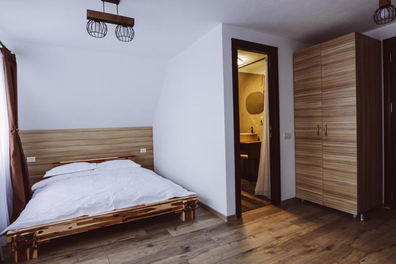 Altitude Guest House Ranca Buitenkant foto